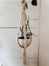 Load image into Gallery viewer, Square Knot White Macrame Plant Hanger
